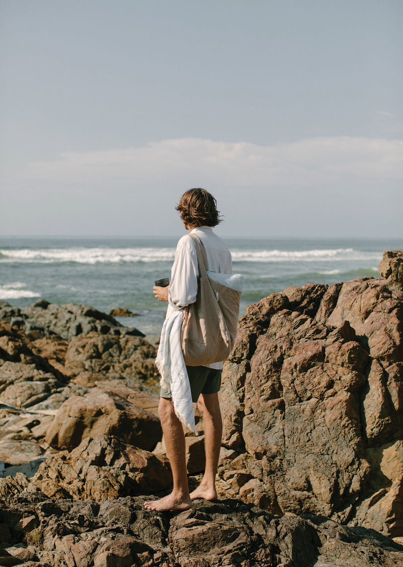 The beach shop people linen tote