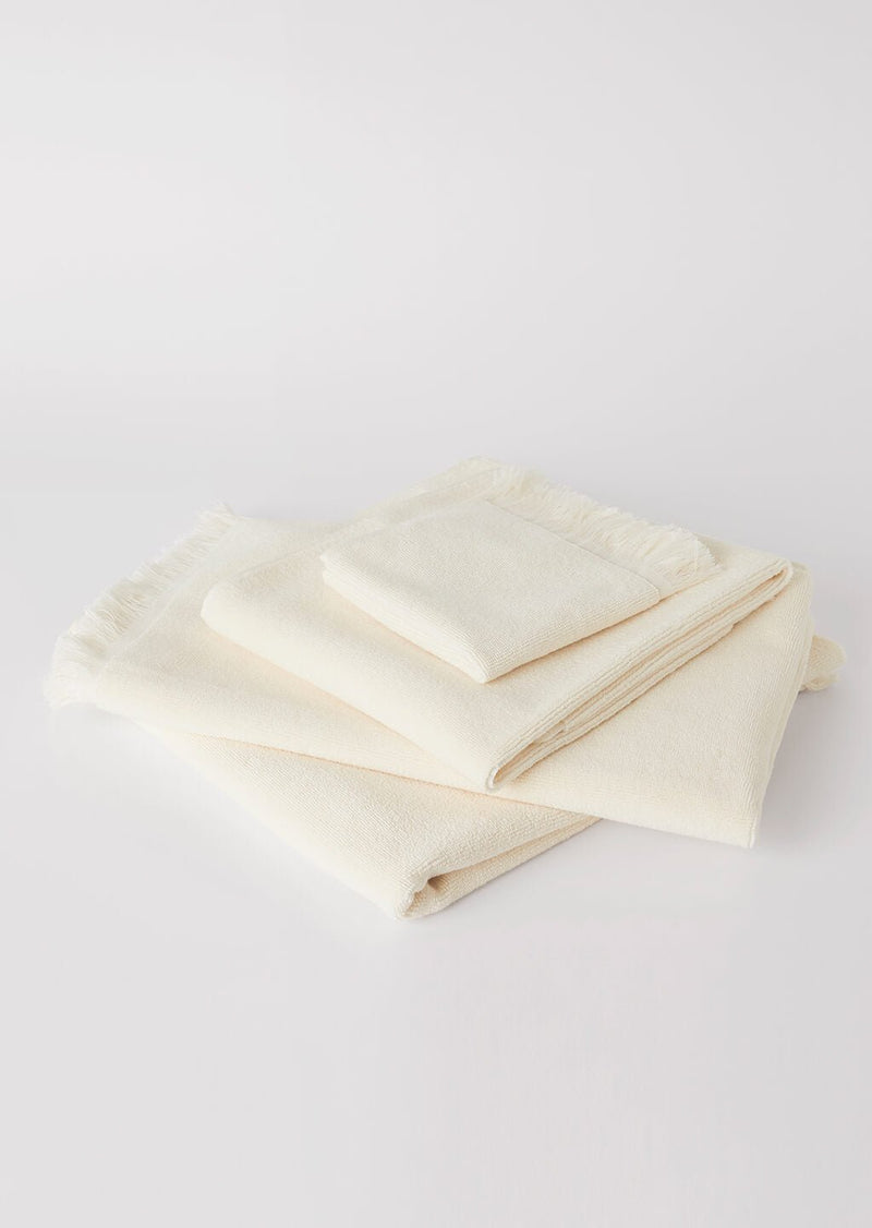 Porto Bath in Ecru - The Beach People 